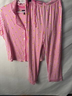 Women’s Pink Striped Lemon-Print Pajama Set
